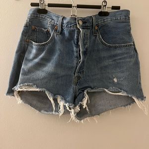 Levi’s blue Denim short